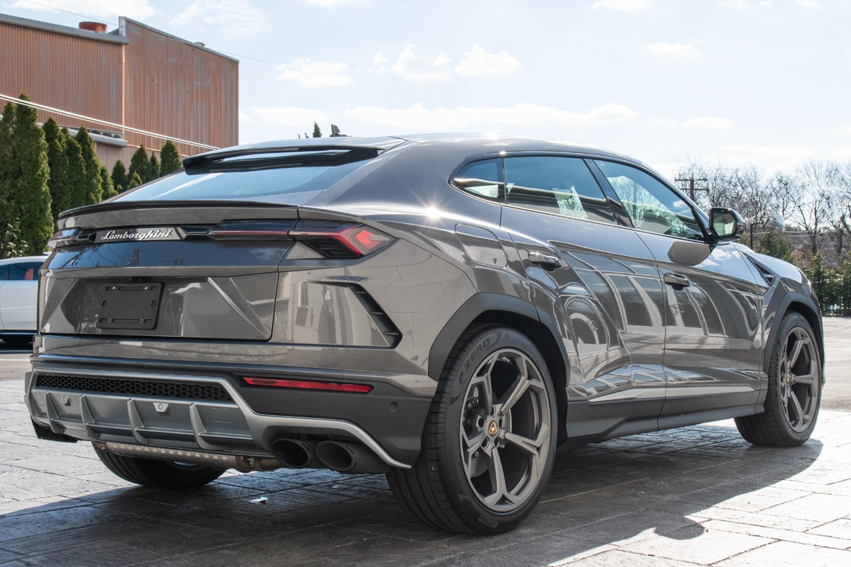 2021 Lamborghini Urus Image 4