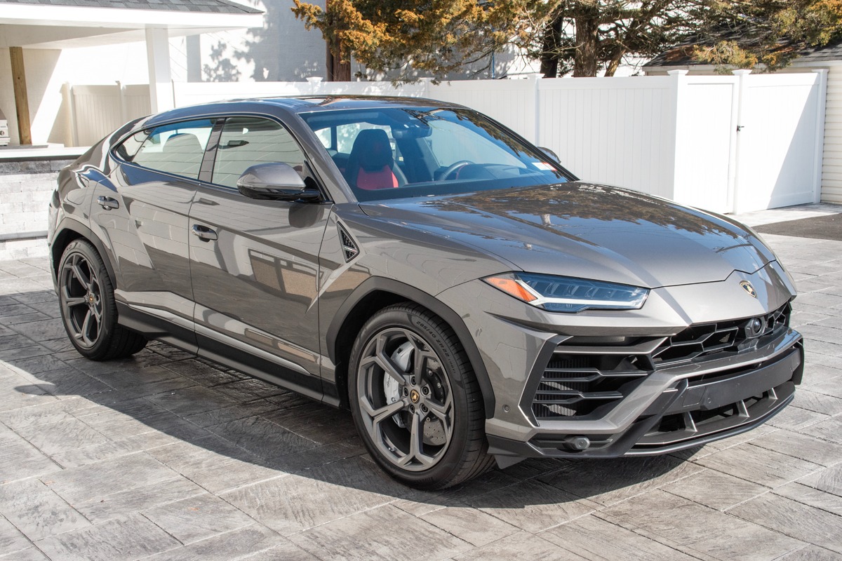 2021 Lamborghini Urus Image 8