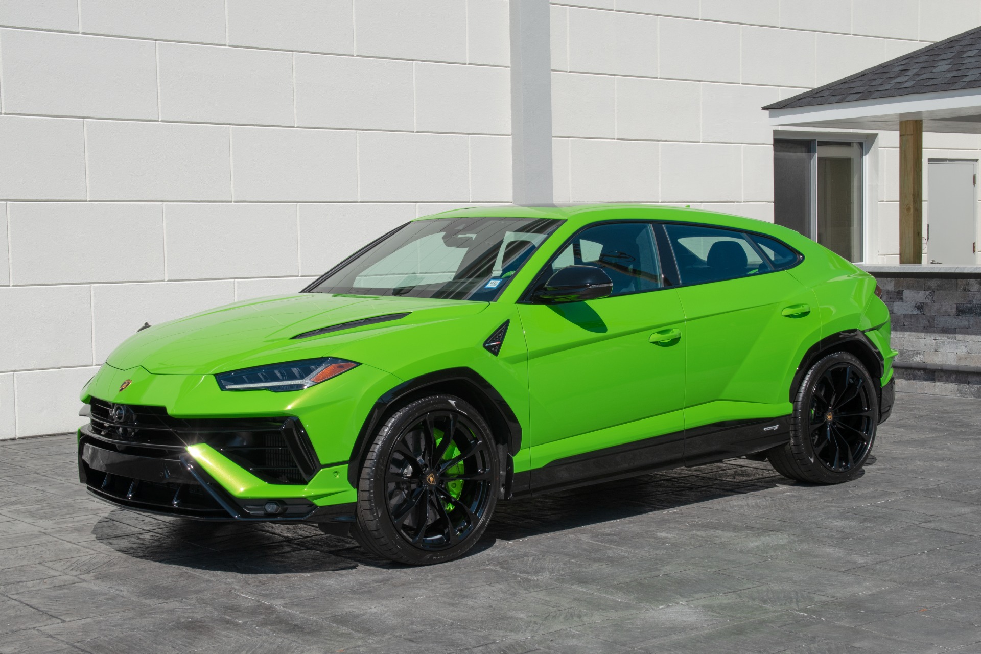 2024 Lamborghini Urus Image 14