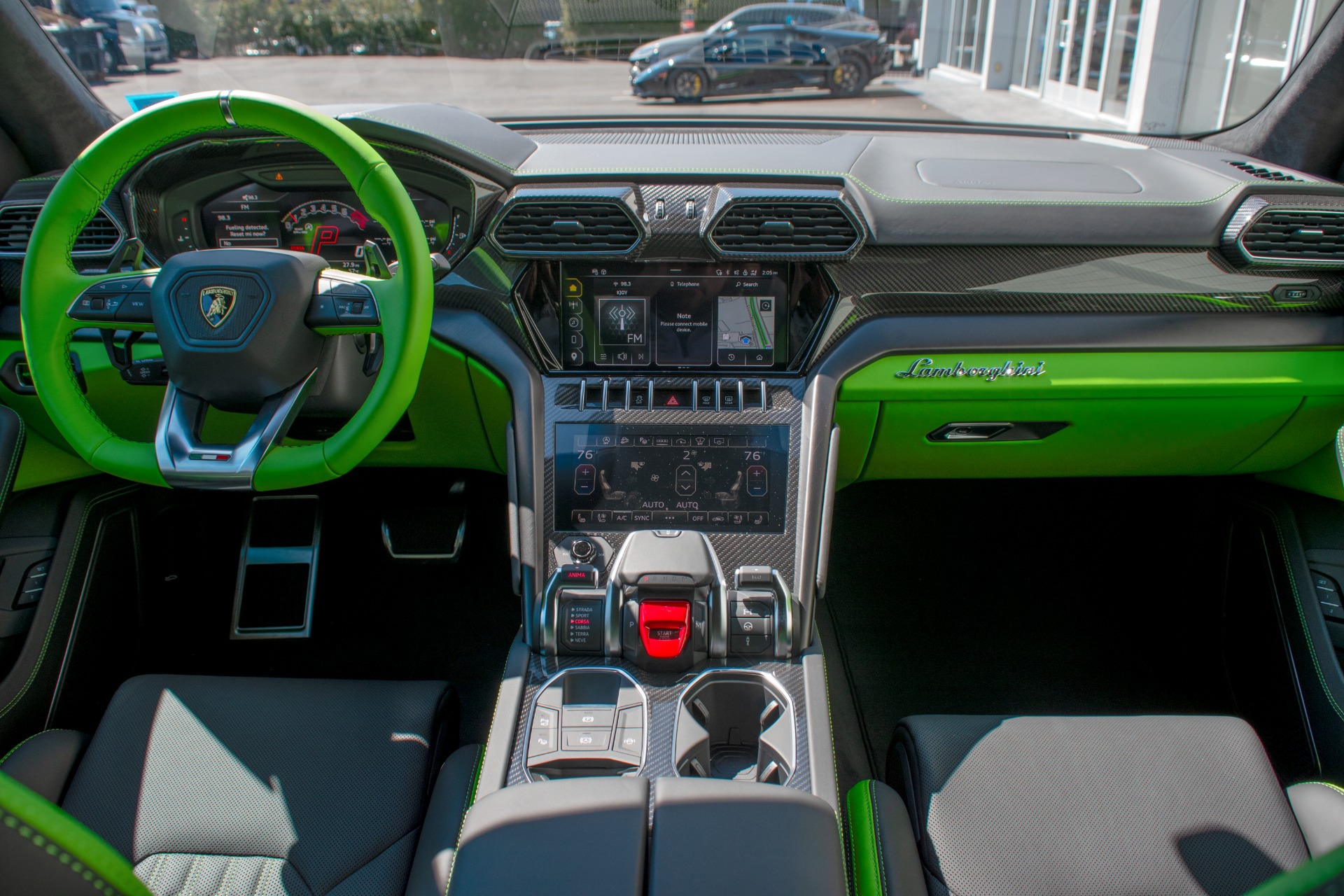 2024 Lamborghini Urus Image 4