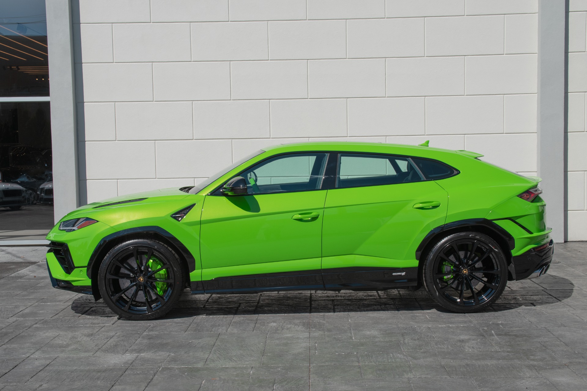 2024 Lamborghini Urus Image 7
