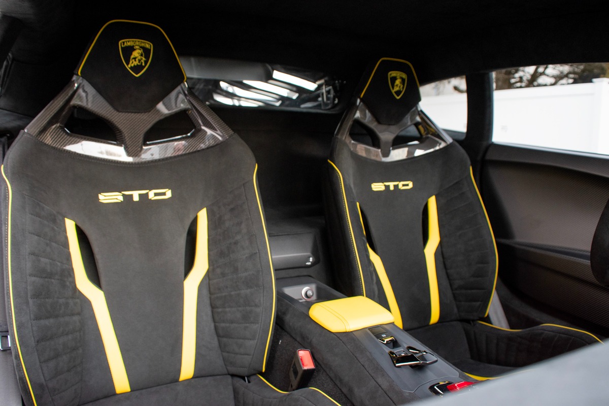 2023 Lamborghini Huracan Image 13