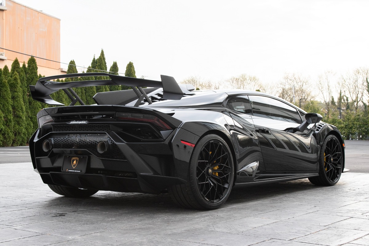 2023 Lamborghini Huracan Image 9