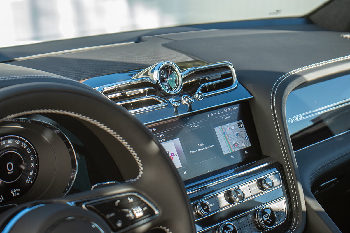 2024 Bentley Bentayga Image 14