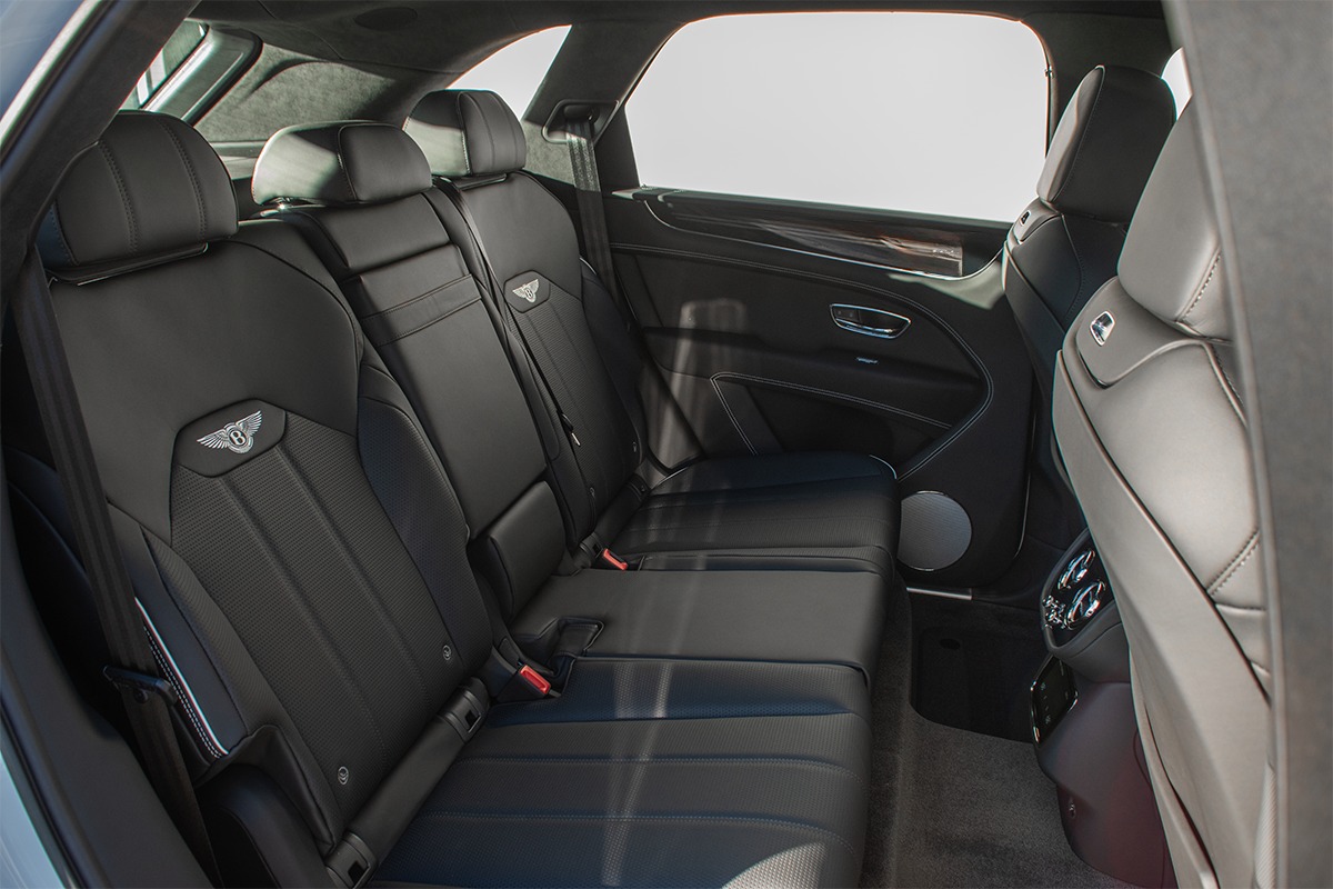 2024 Bentley Bentayga Image 18