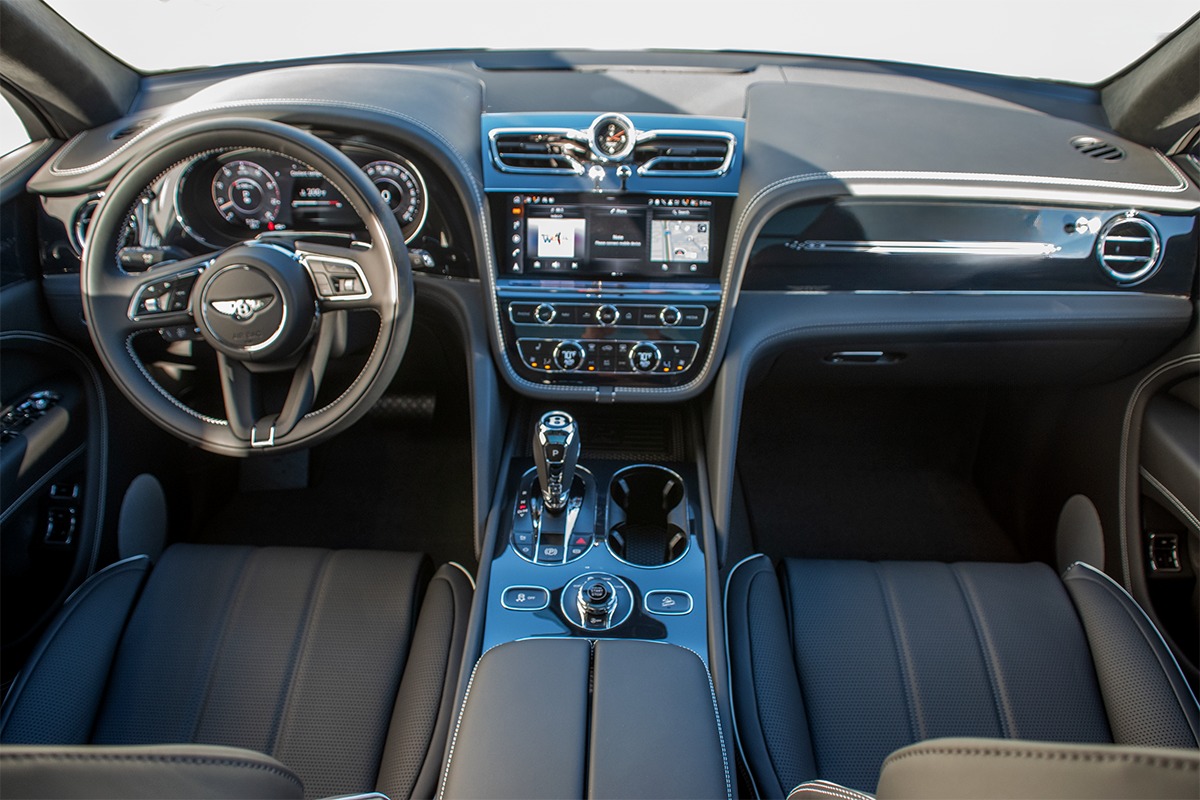 2024 Bentley Bentayga Image 2