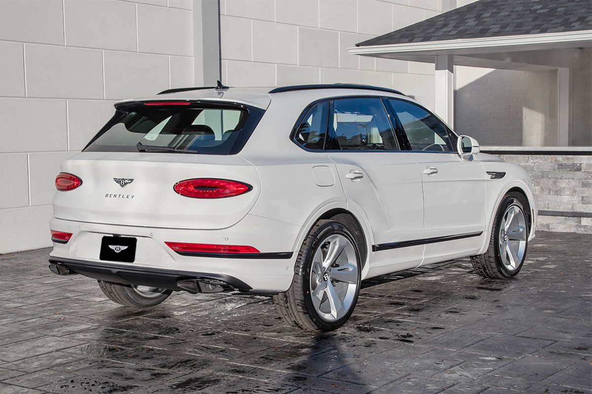2024 Bentley Bentayga Image 6