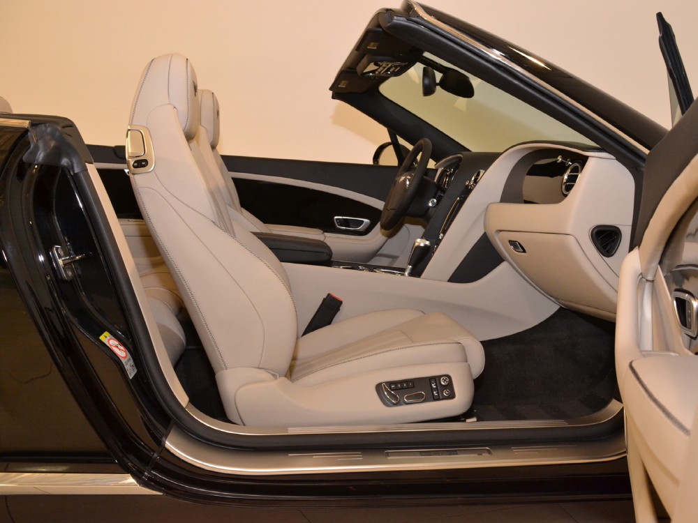 2013 Bentley Continental GT Convertible Image 25