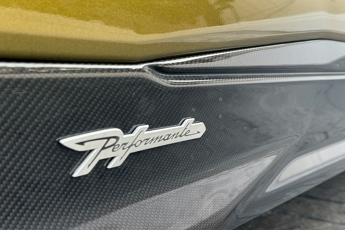 2024 Lamborghini Urus Image 13