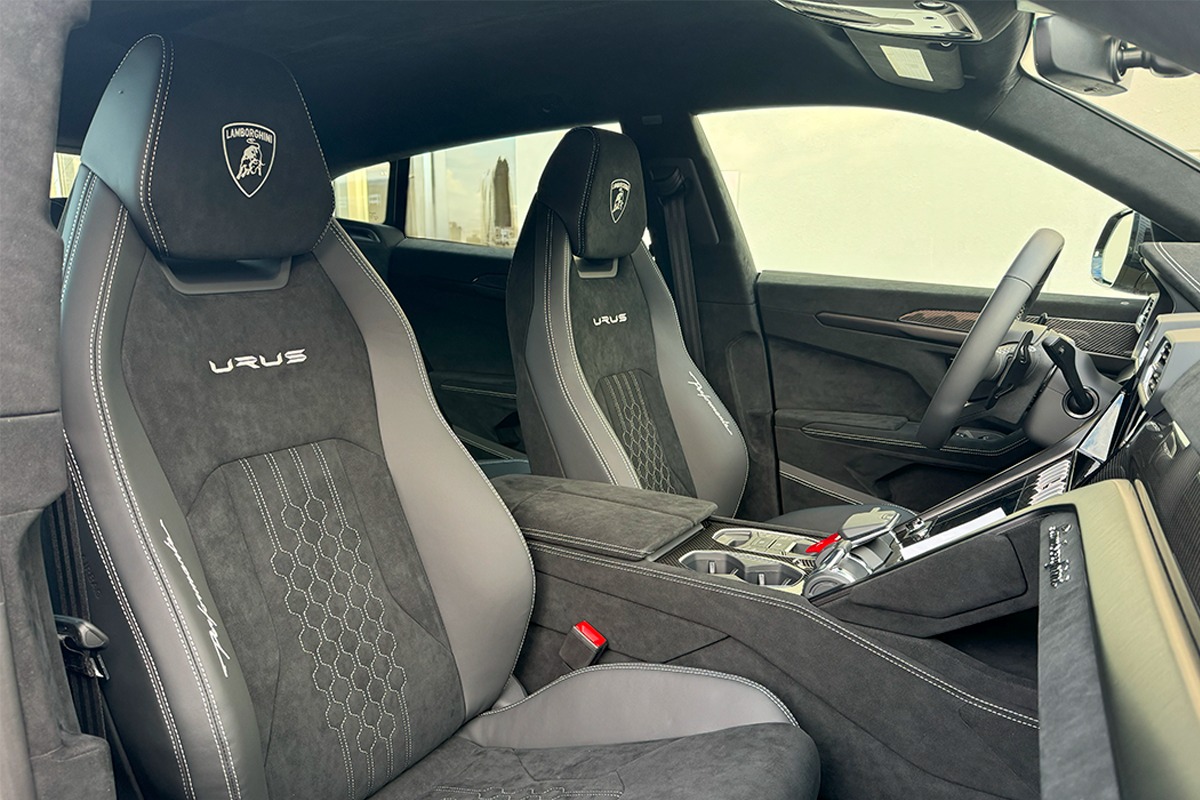 2024 Lamborghini Urus Image 15