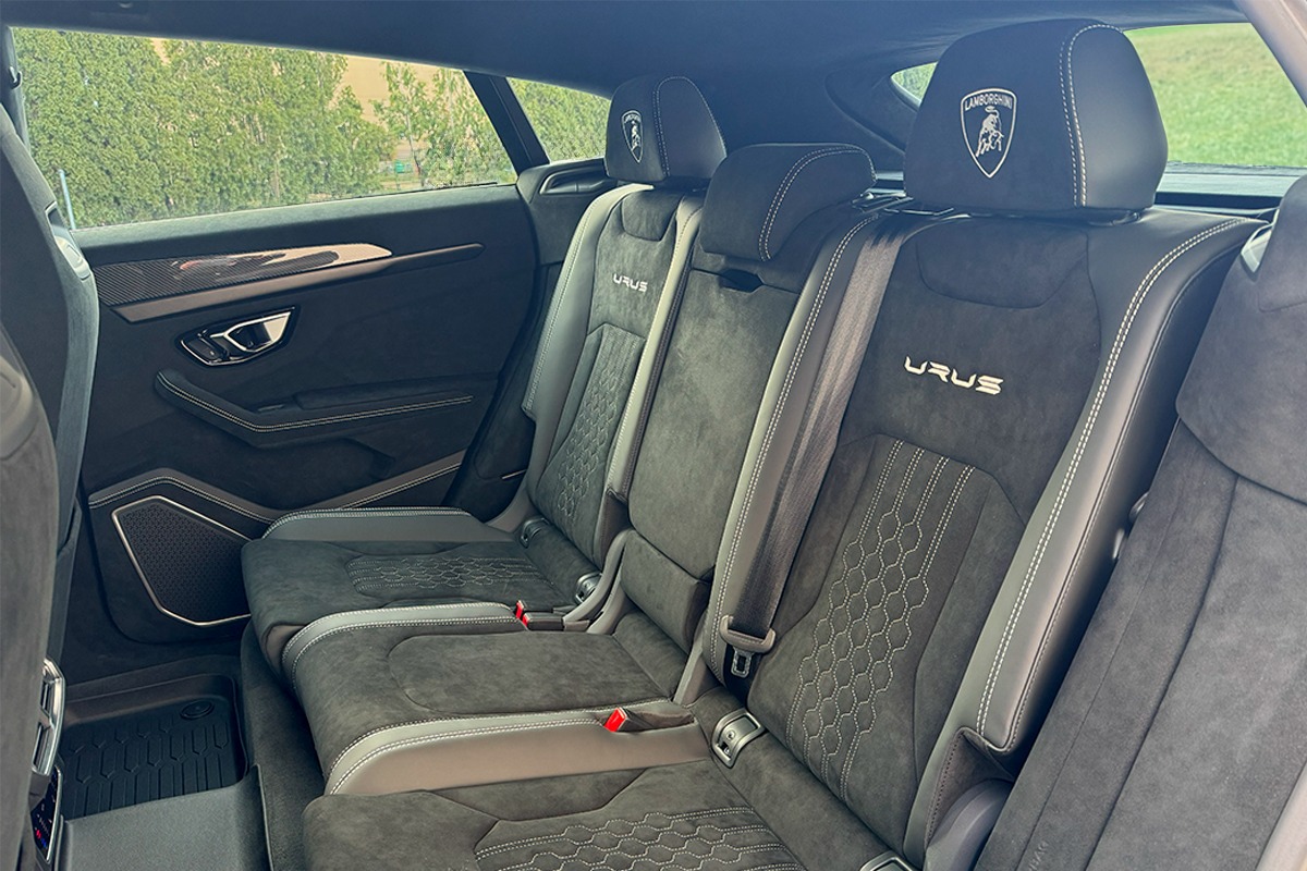 2024 Lamborghini Urus Image 23