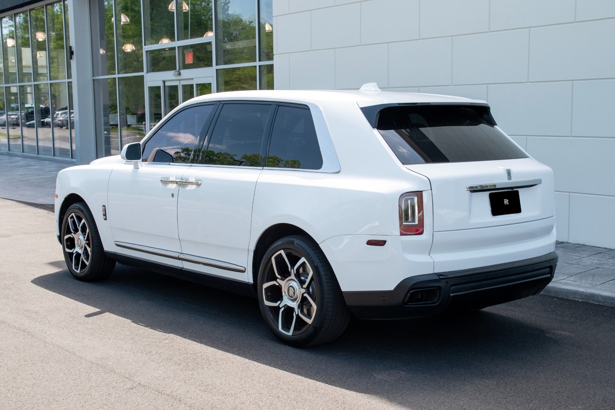 2020 Rolls-Royce Cullinan Image 2