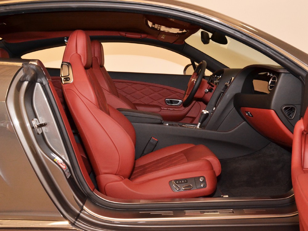 2012 Bentley Continental GT Image 17