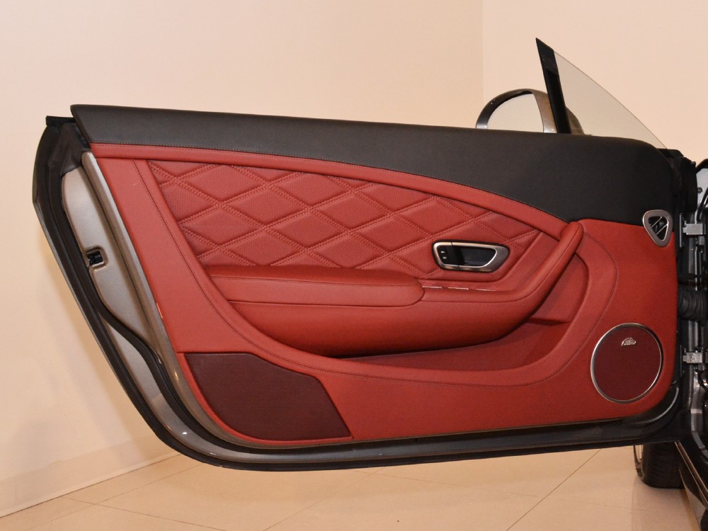 2012 Bentley Continental GT Image 18