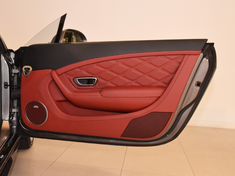 2012 Bentley Continental GT Image 19