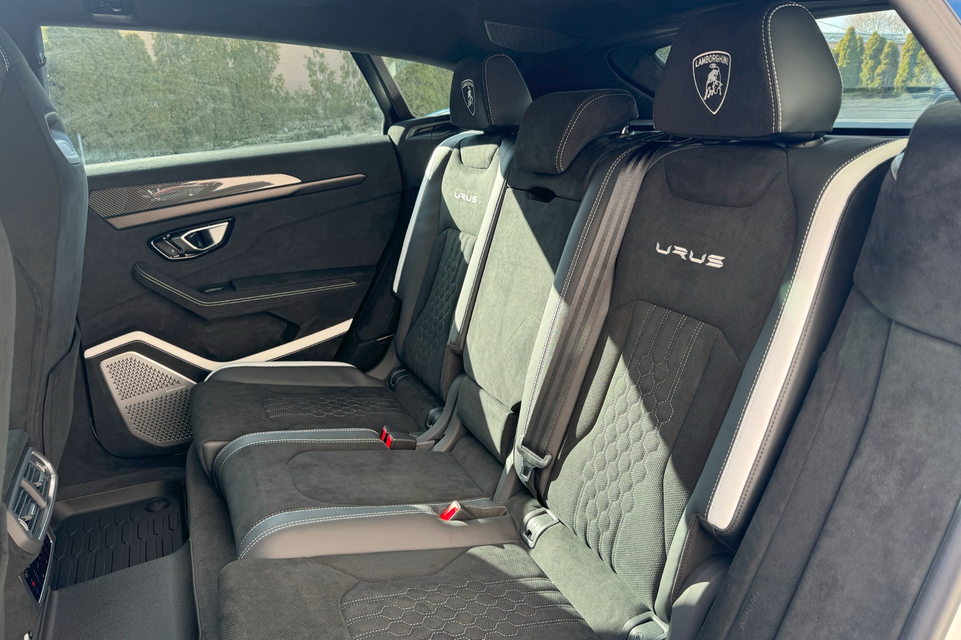 2024 Lamborghini Urus Image 21