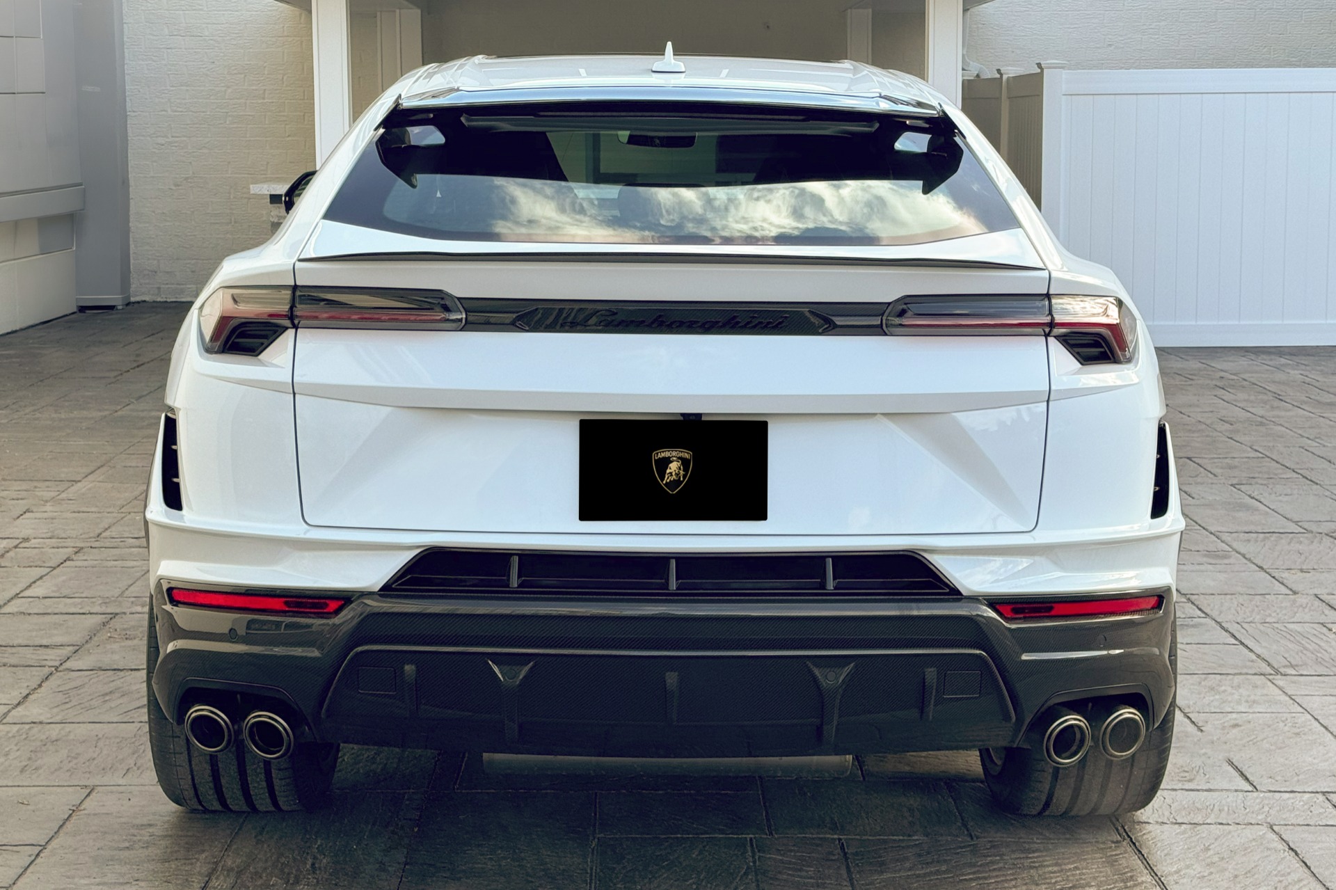 2024 Lamborghini Urus Image 23
