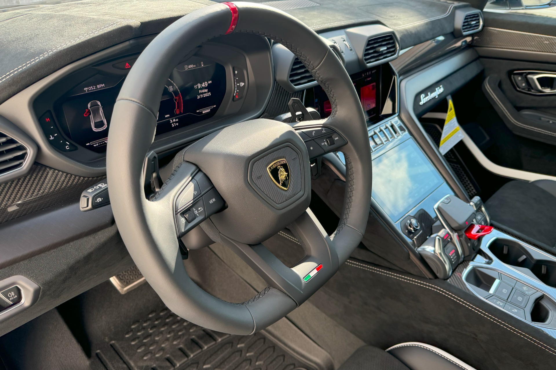 2024 Lamborghini Urus Image 5