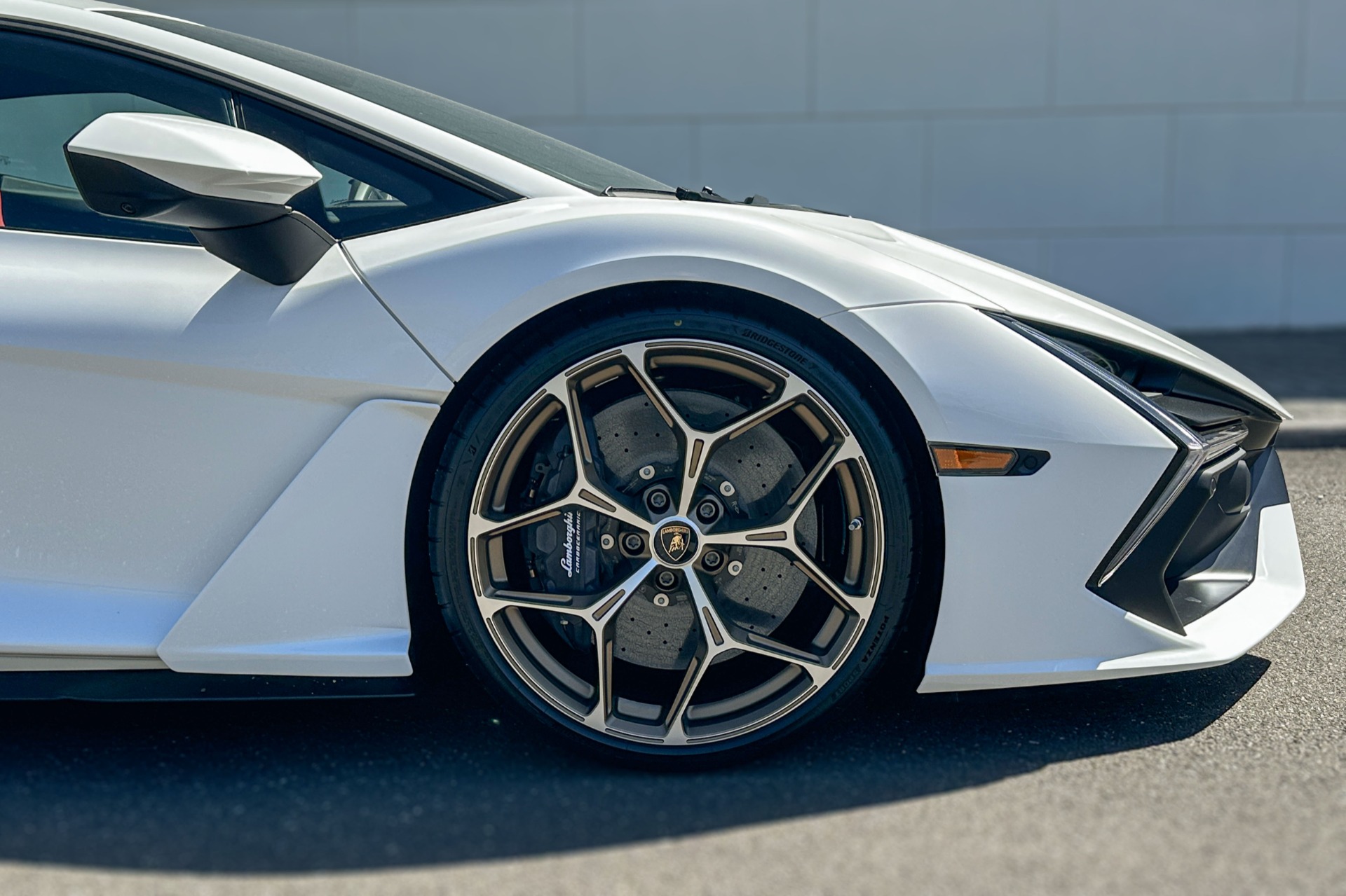 2026 Lamborghini Revuelto Image 10