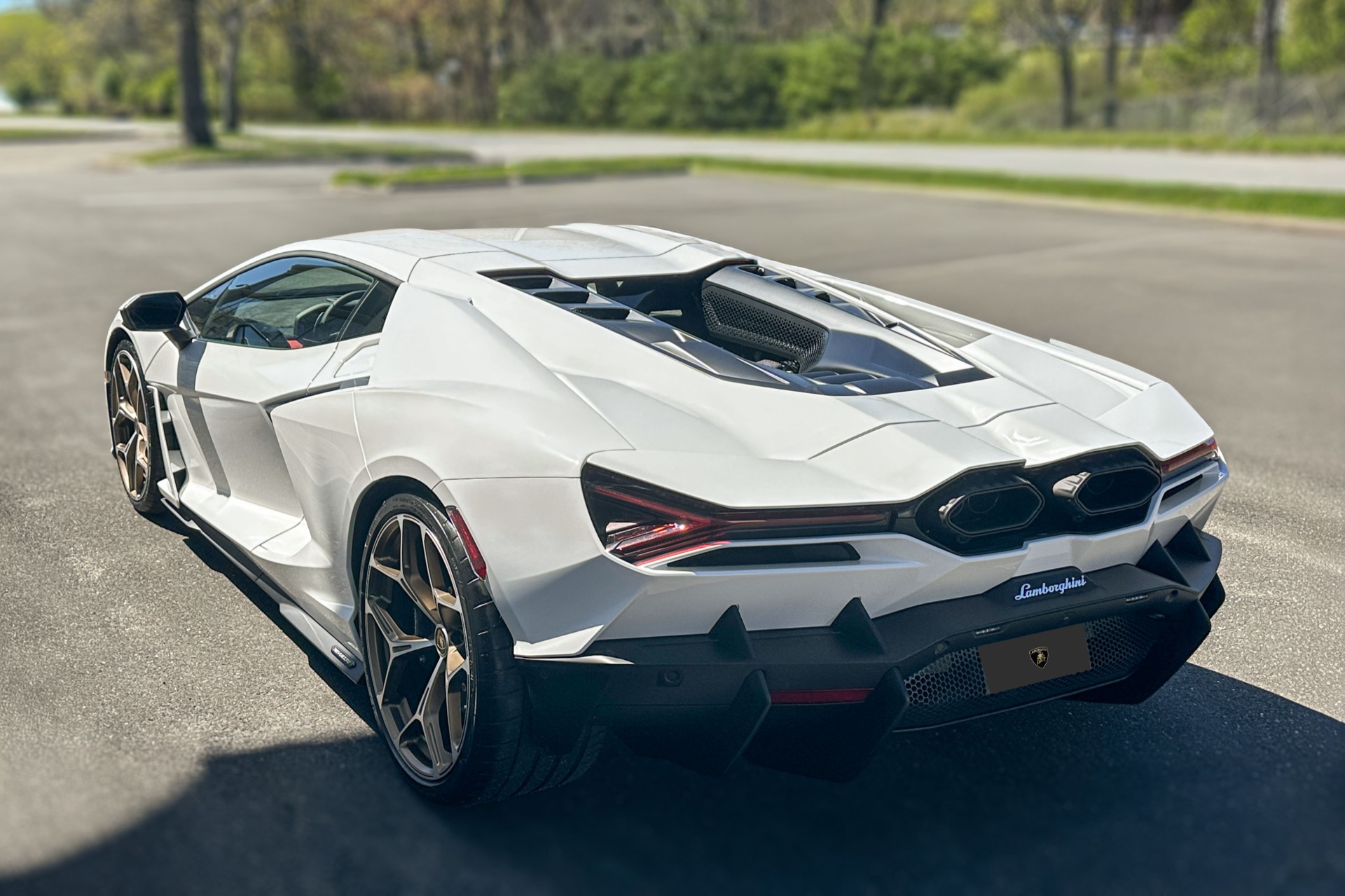 2026 Lamborghini Revuelto Image 17
