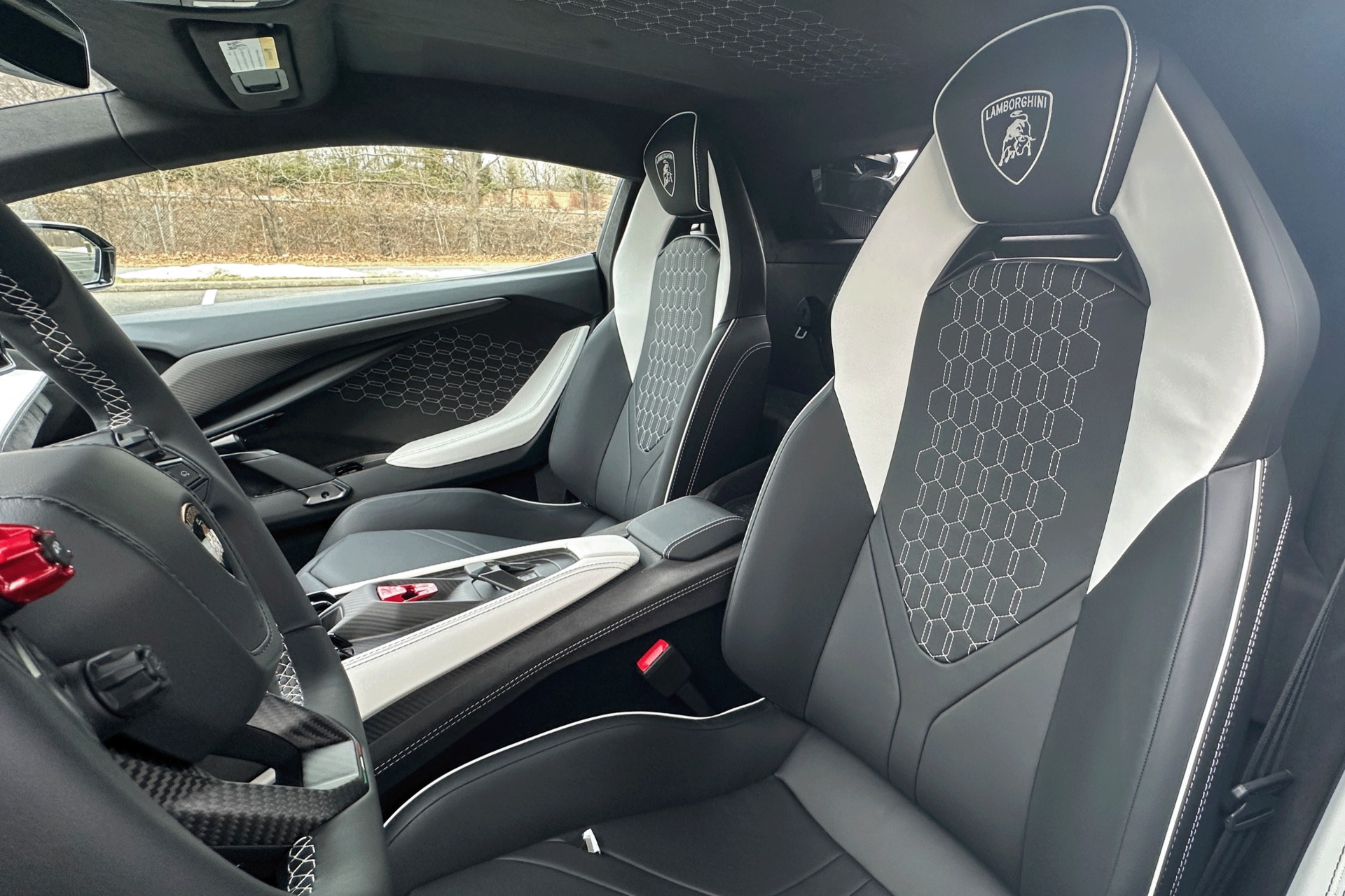 2025 Lamborghini Revuelto Image 20