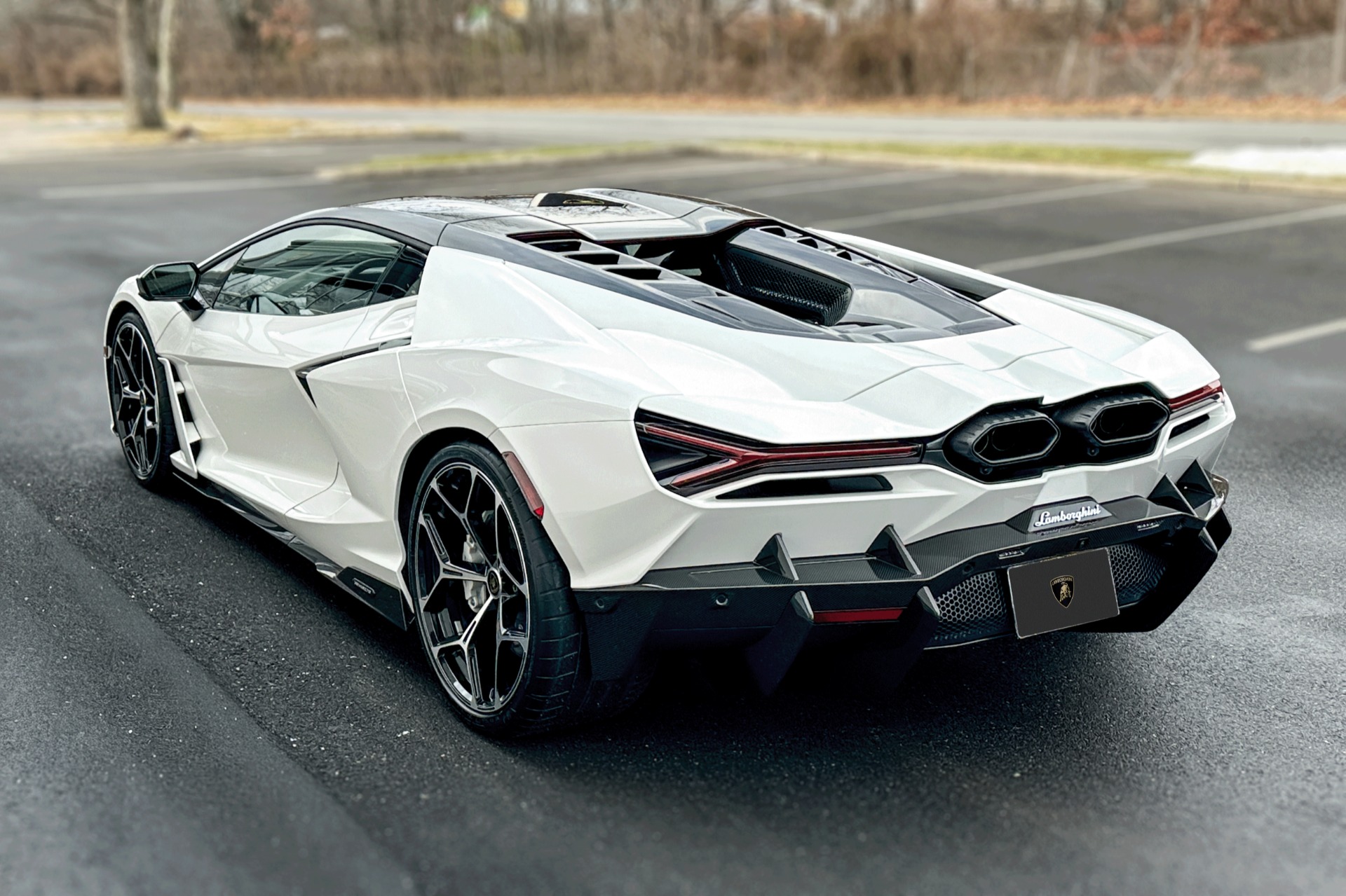 2025 Lamborghini Revuelto Image 3