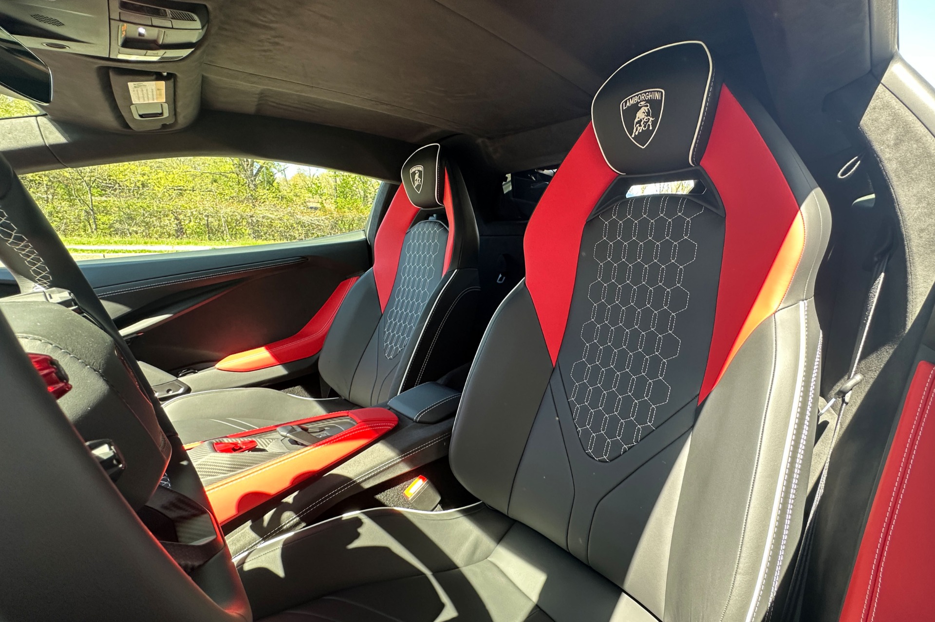 2026 Lamborghini Revuelto Image 4