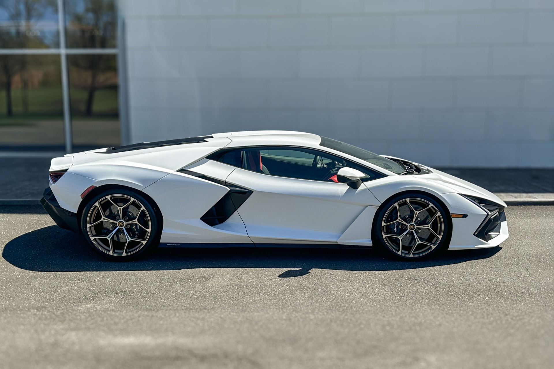2026 Lamborghini Revuelto Image 9