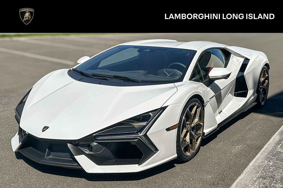 2026 Lamborghini Revuelto Image 1
