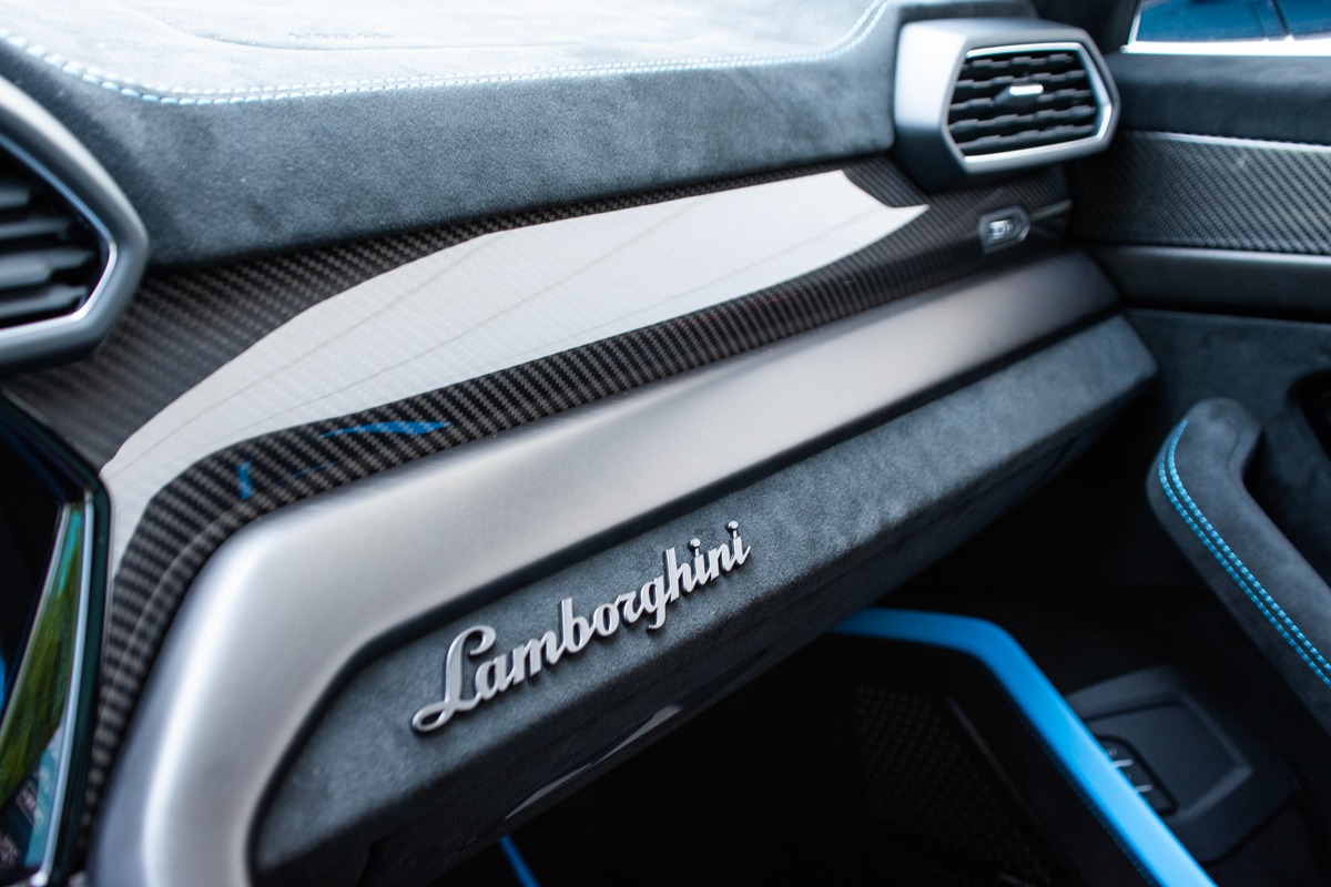 2024 Lamborghini Urus Image 12
