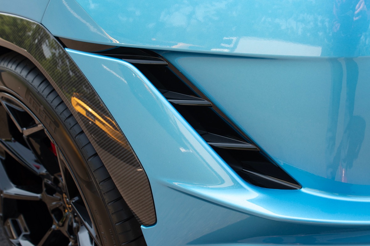 2024 Lamborghini Urus Image 16
