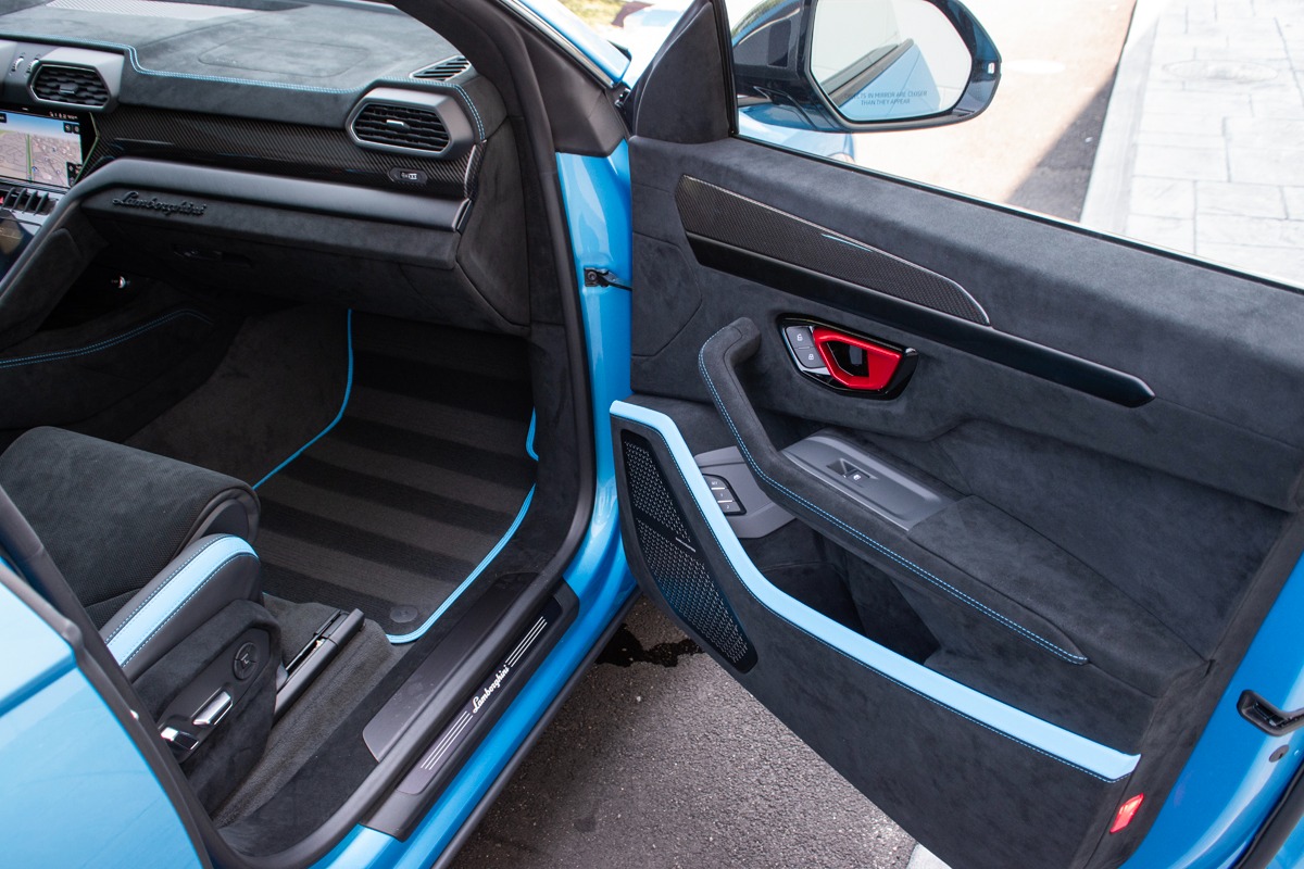 2024 Lamborghini Urus Image 28