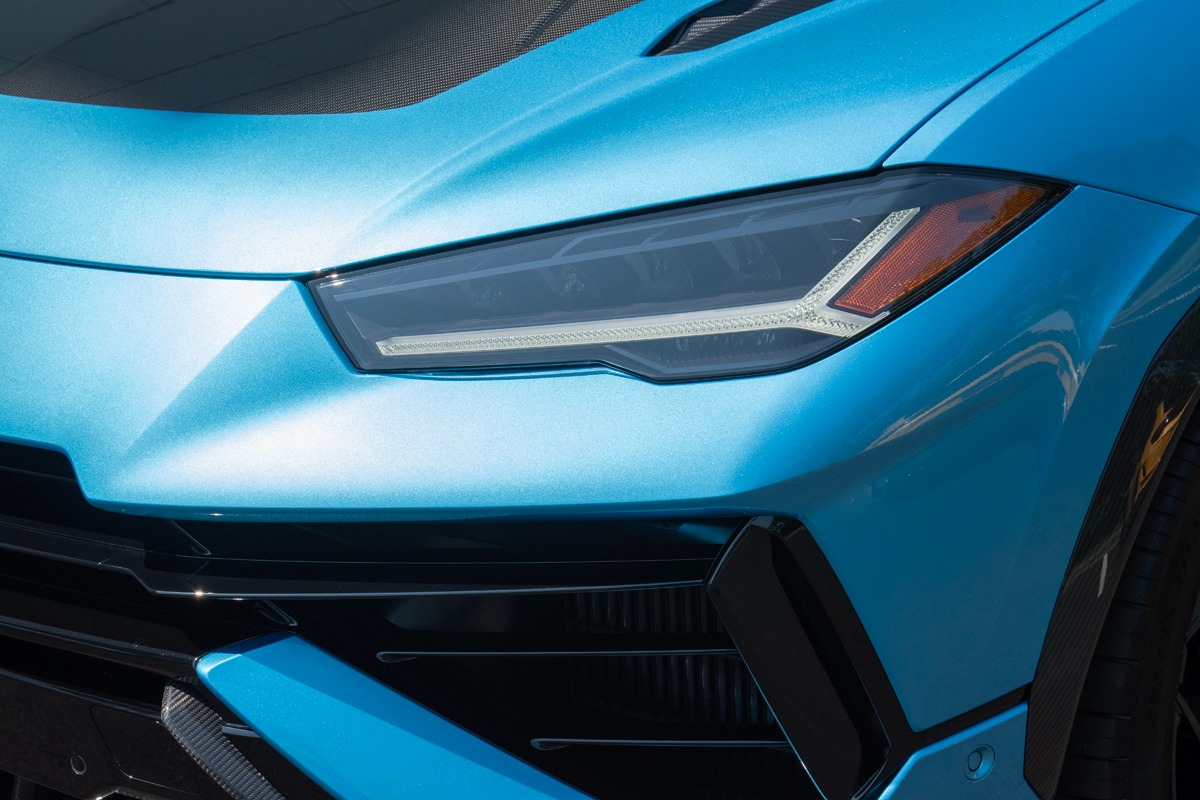 2024 Lamborghini Urus Image 39