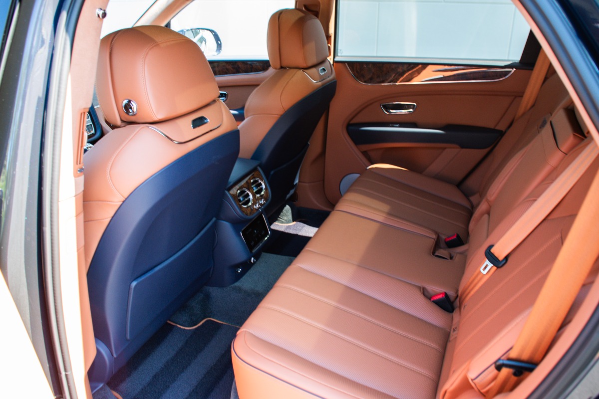 2023 Bentley Bentayga Image 21