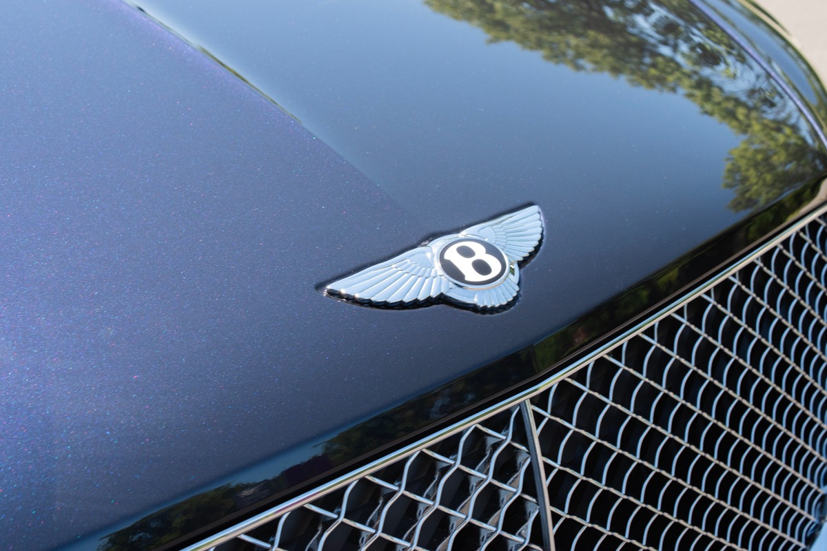 2023 Bentley Bentayga Image 26