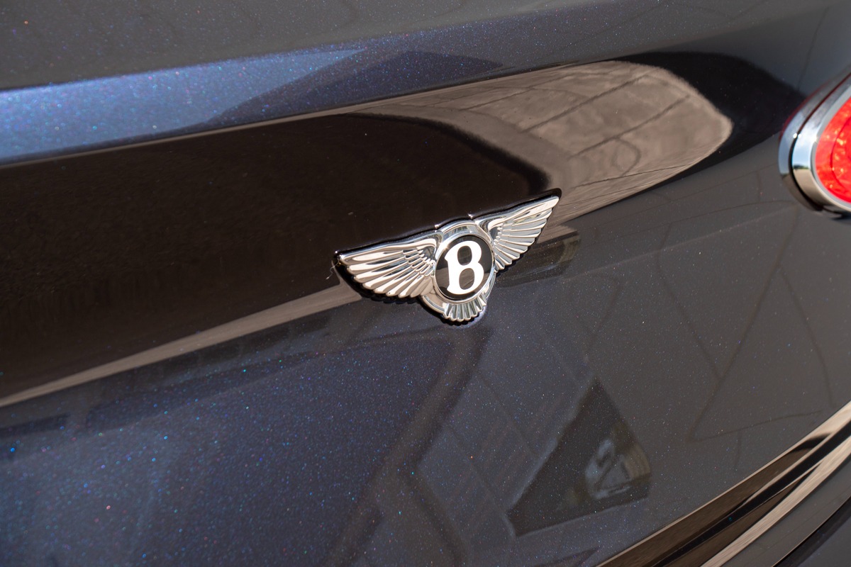 2023 Bentley Bentayga Image 31