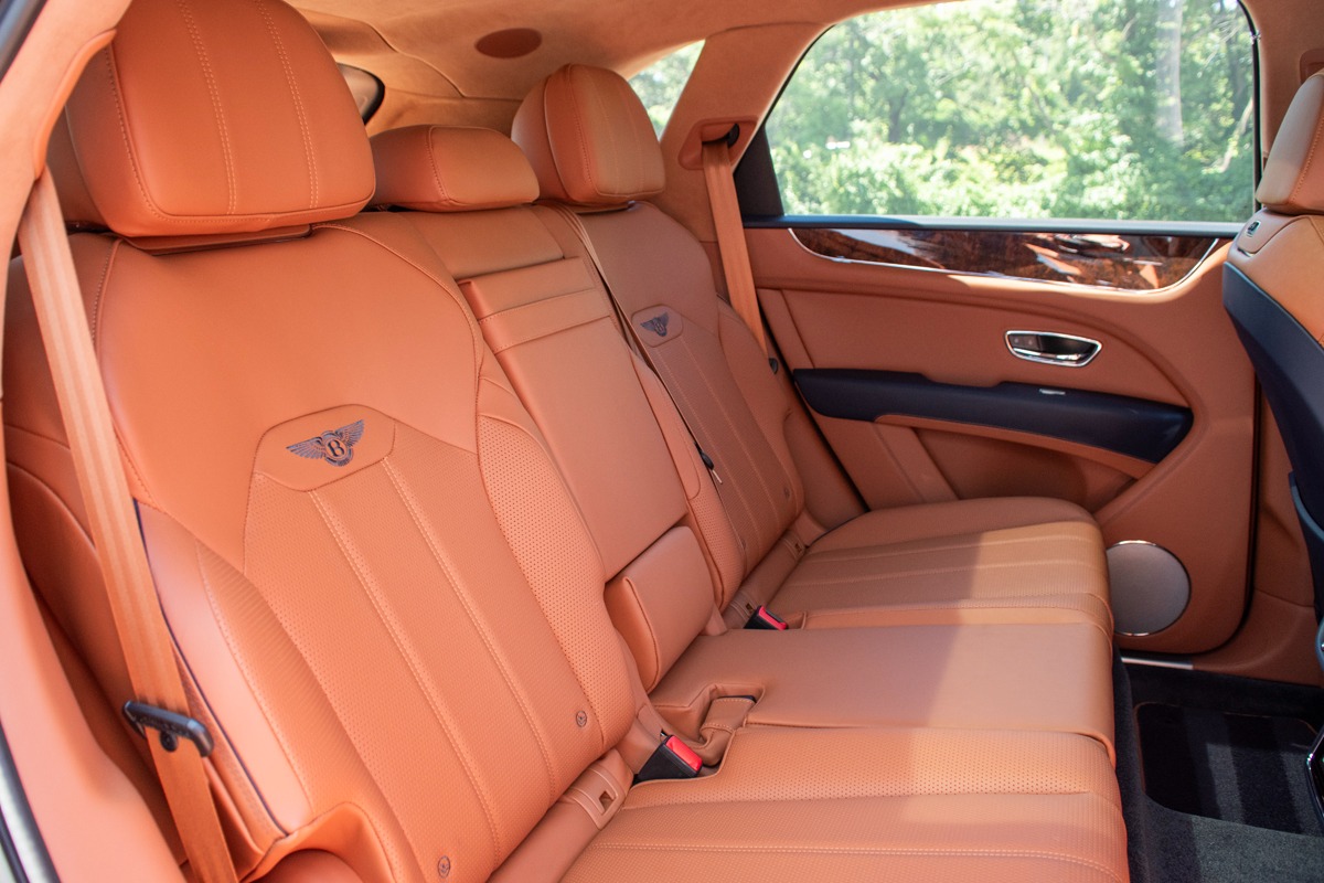 2023 Bentley Bentayga Image 35