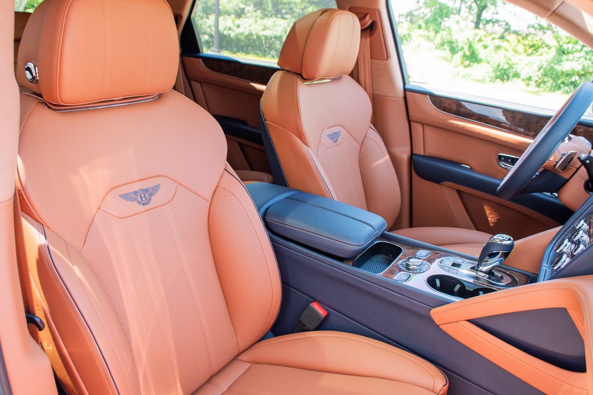 2023 Bentley Bentayga Image 39