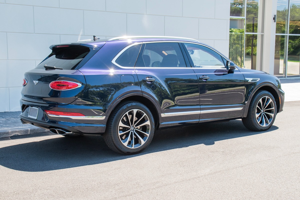 2023 Bentley Bentayga Image 41