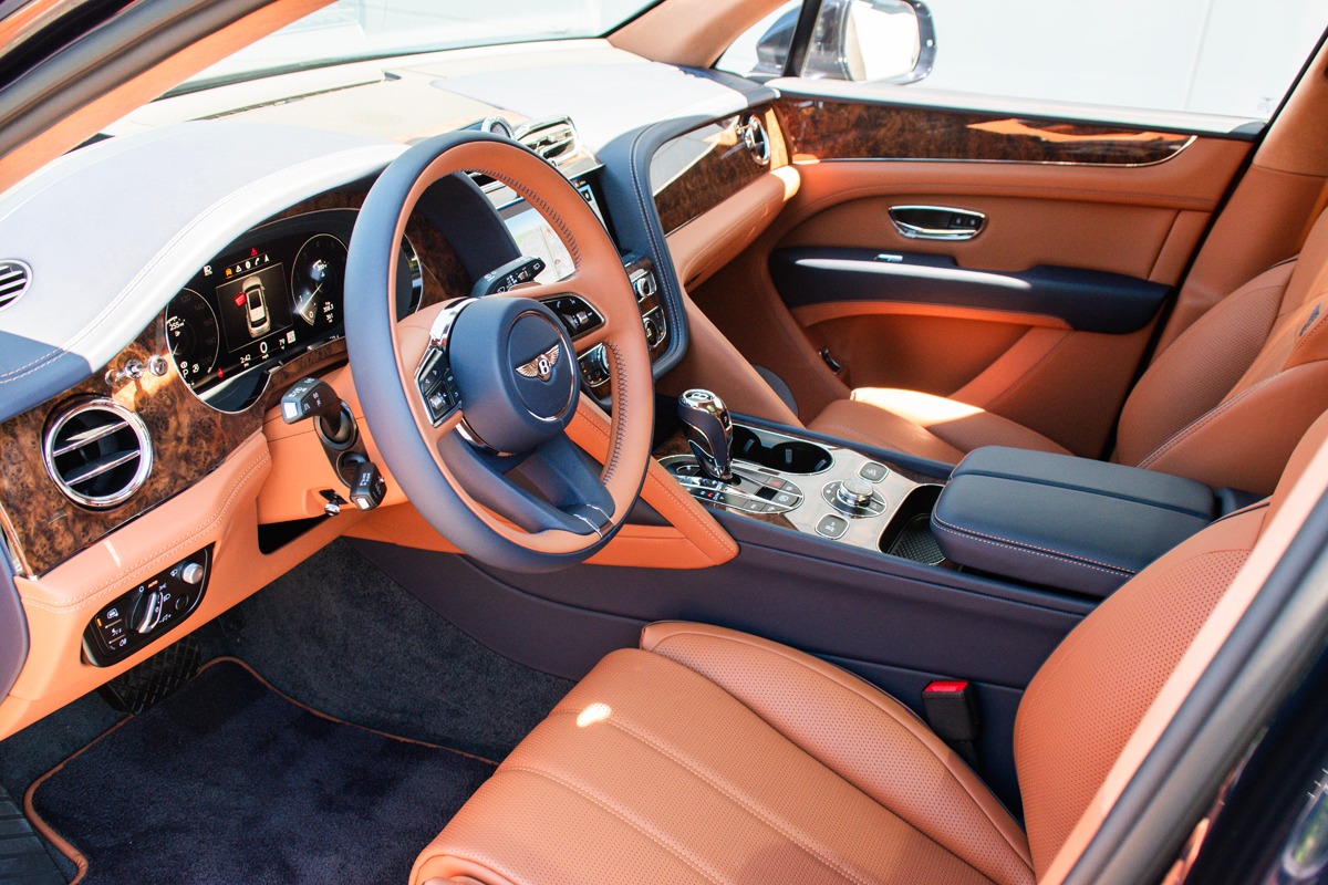2023 Bentley Bentayga Image 9