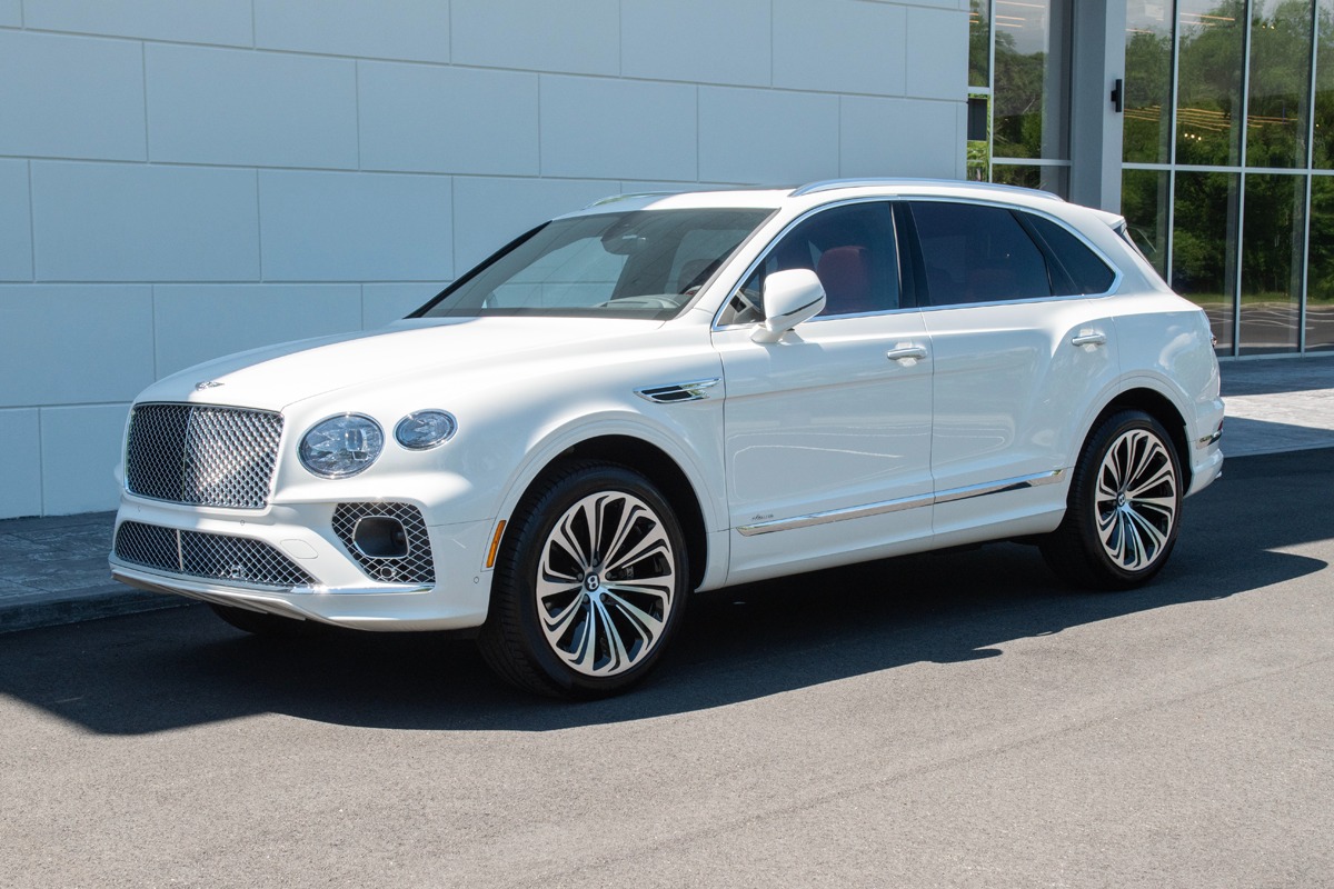 2023 Bentley Bentayga Image 10