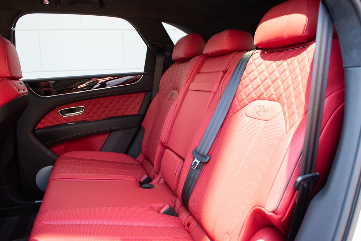 2023 Bentley Bentayga Image 12