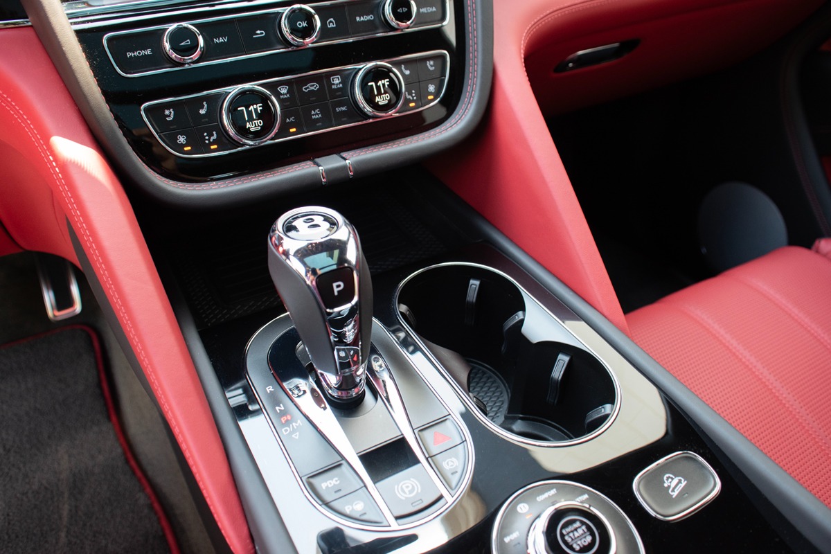 2023 Bentley Bentayga Image 14