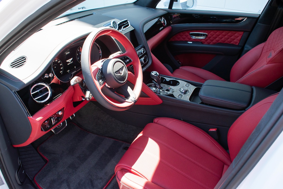 2023 Bentley Bentayga Image 22