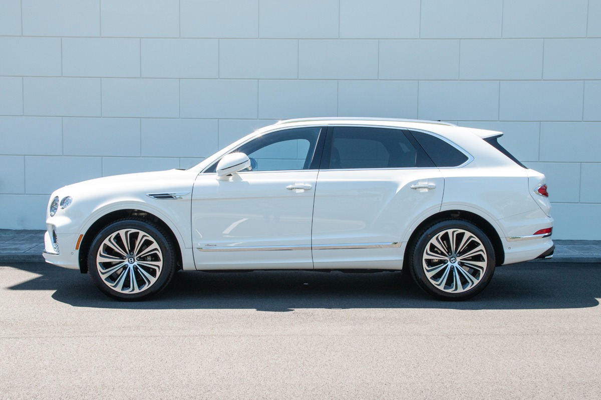 2023 Bentley Bentayga Image 29
