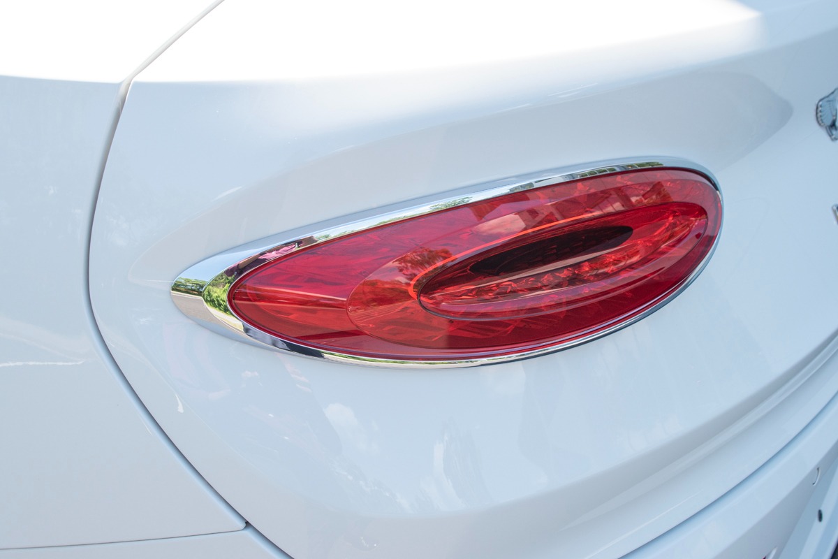 2023 Bentley Bentayga Image 30