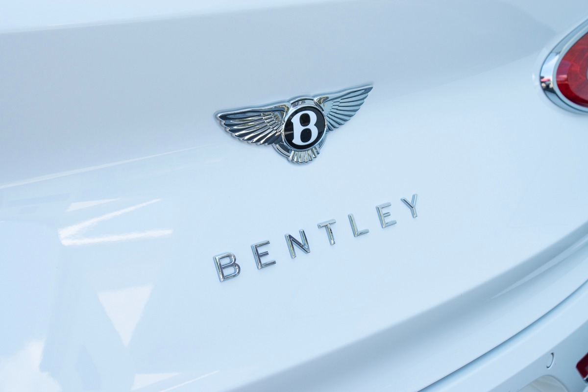 2023 Bentley Bentayga Image 31