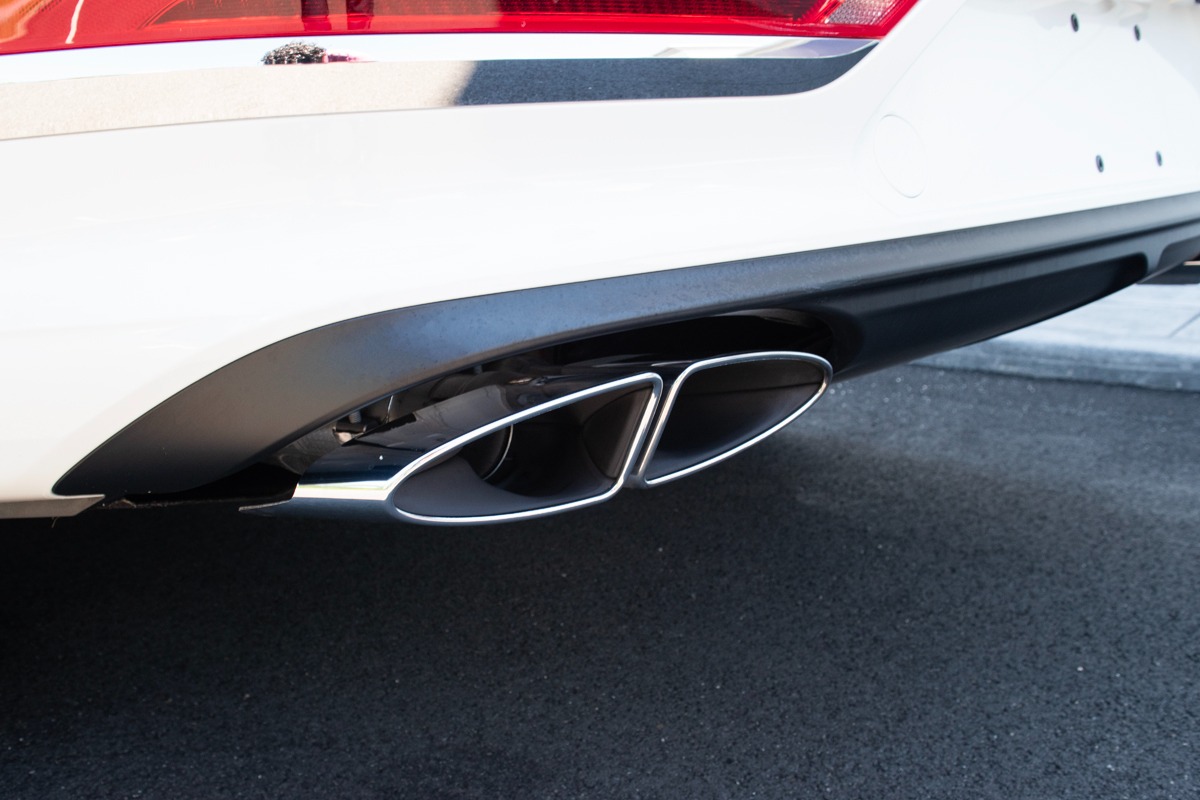 2023 Bentley Bentayga Image 32