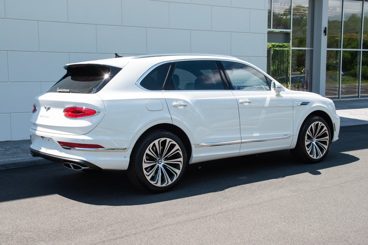 2023 Bentley Bentayga Image 35