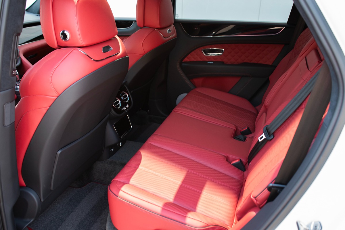 2023 Bentley Bentayga Image 43